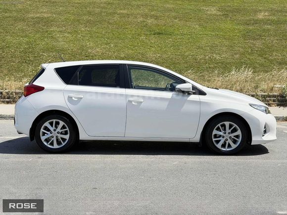 2015 TOYOTA AURIS 1.6 ACTIVE SKYPACK CAM TAVAN GERİ GÖRÜŞ BEYAZ