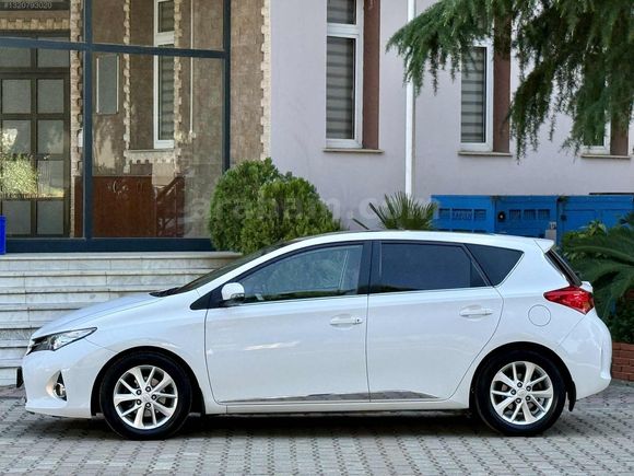 2013 AURİS~1.6 CAM TAVAN~95 BİNDE~OTOMATİK