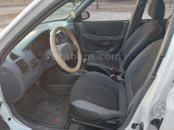 Tam Otomatik vites.Tek değişen.Klimali