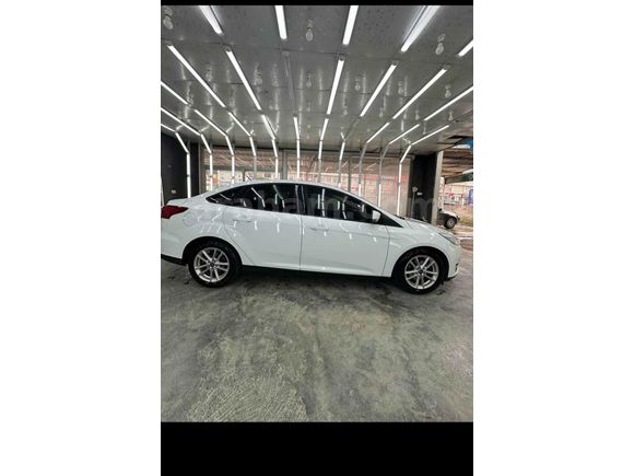 Sahibinden Ford Focus 1.5 TDCi Trend X 2015 Model  270.000 km Beyaz