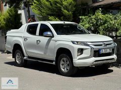 Mitsubishi L200 2.2 4x4 Storm 150HP TAMAMINA KREDİ DEĞİŞENSİZ.