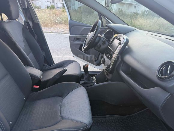 Galeriden Renault Clio 1.5 dCi Icon 2013 Model Antalya
