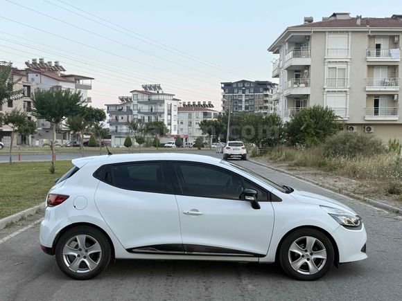 Galeriden Renault Clio 1.5 dCi Icon 2013 Model Antalya