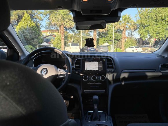 Sahibinden Renault Megane 1.3 TCe Touch 2025 Model 