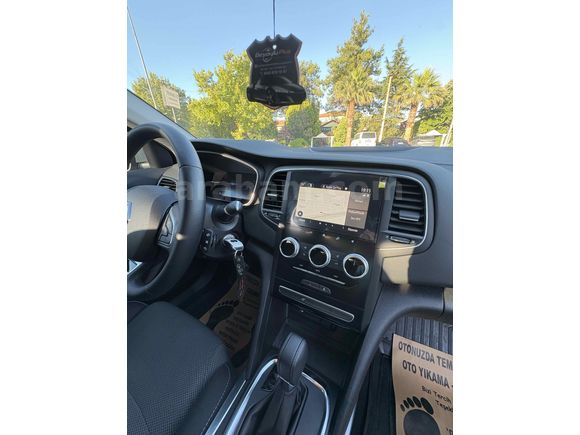 Sahibinden Renault Megane 1.3 TCe Touch 2025 Model 