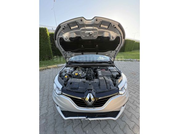 Sahibinden Renault Megane 1.3 TCe Touch 2025 Model 