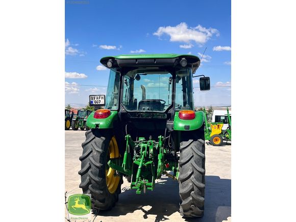 2020 MODEL JOHN DEERE 5093E 4WD TRAKTÖR SATILIKTIR.