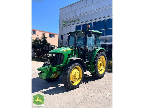 2020 MODEL JOHN DEERE 5093E 4WD TRAKTÖR SATILIKTIR.