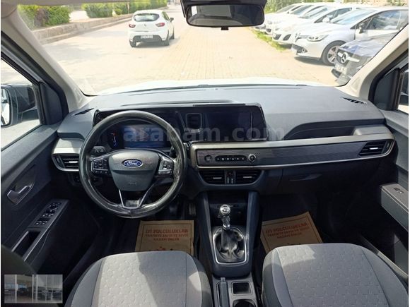 FORD TOURNEO COURİER 1.5 ECOBLUE TİTANİUM 59 BİN KM BOYASIZZZ