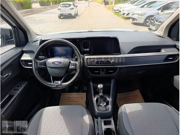 FORD TOURNEO COURİER 1.5 ECOBLUE TİTANİUM 59 BİN KM BOYASIZZZ