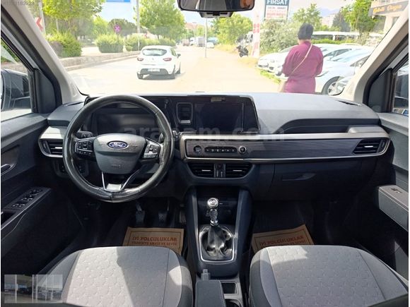 FORD TOURNEO COURİER 1.5 ECOBLUE TİTANİUM 59 BİN KM BOYASIZZZ
