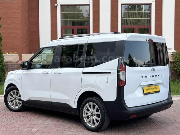 2024 MODEL FORD COURİER 1.5 EcoBlue TİTANİUM 40 BİN KM