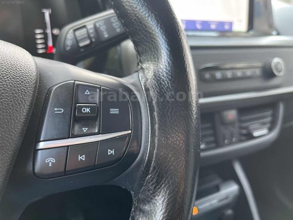2024 MODEL FORD COURİER 1.5 EcoBlue TİTANİUM 40 BİN KM