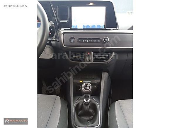 MARKA OTODAN 2025 MODEL FORD TOURNEO COURİER 1.5 ECO TİTANİUM
