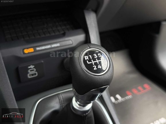 2025 Courier Titanıum Hatasız 0 Km | Bin71 Auto | KrediTakas