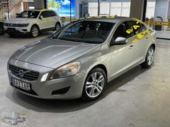 FIRSAT ARACI_SADECE 175.000 KM_VOLVO S 60 1.6 D İÇ DIŞ KREM RENK