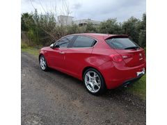 Sahibinden Alfa Romeo Giulietta 1.4 TB MultiAir Distinctive 2015 Model