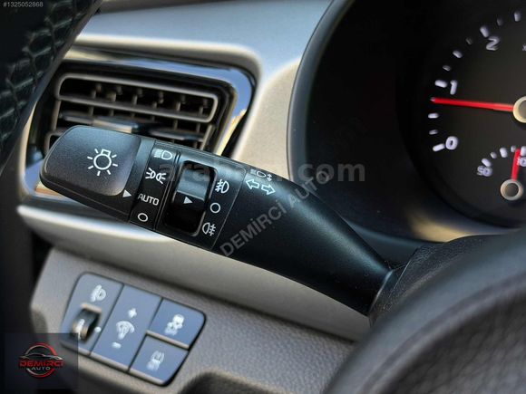 KİA RİO 1.4 DİZEL TEMİZ BAKIMLI AİLE ARACI DÜŞÜK KM