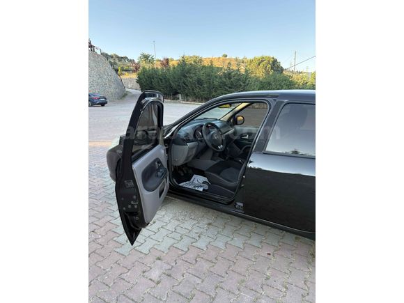Sahibinden Renault Symbol 1.5 dCi Expression 2011 Model  238km Siyah