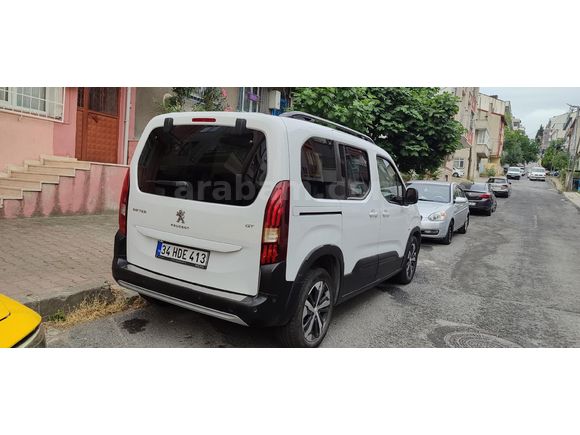 2023 ÇIKIŞLI AİLE ARACI pazarlık yok