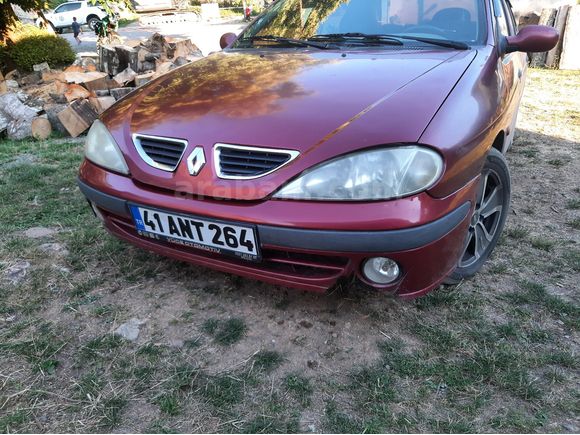 Sahibinden Renault Megane 1.6 2000 Model