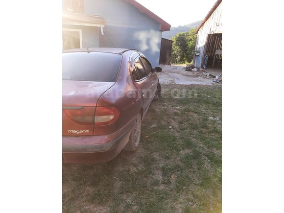 Sahibinden Renault Megane 1.6 2000 Model