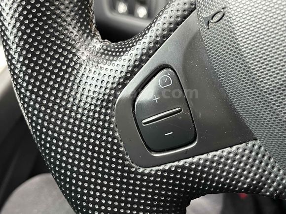 1.5 DİZEL OTOMATİK TOUCH 
FULL BAKIMLI