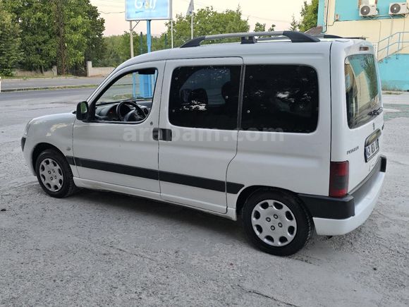 Sahibinden Peugeot Partner 1.9 D 2004 Model