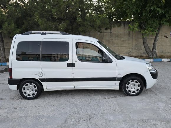 Sahibinden Peugeot Partner 1.9 D 2004 Model