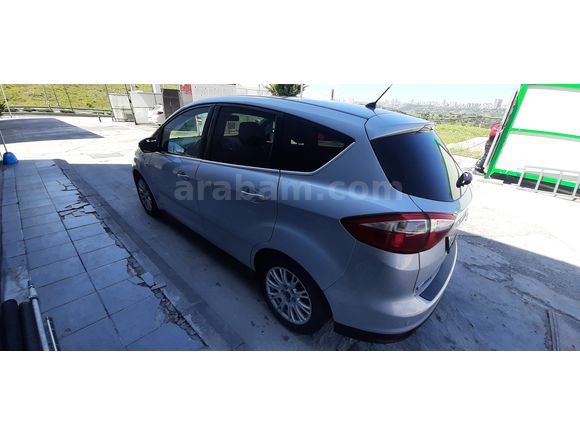 Sahibinden Ford C-Max 1.6 TDCi Titanium 2014 Model