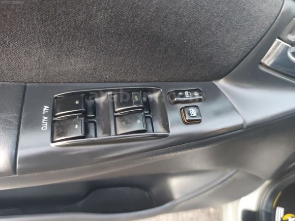 KİRAZOĞLU OTOMOTİV// 2007 MODEL 1.4 4D TOYOTA COROLLA