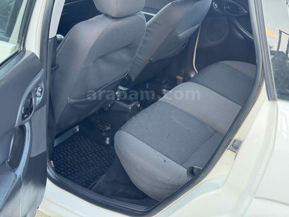 Galeriden Ford Focus 1.6 Comfort 2004 Model Ankara