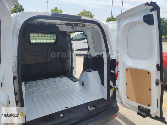 NESKAR NİLÜFER 2021 TRANSİT COURIER 1.5 TDCI 75 E6.2 TREND