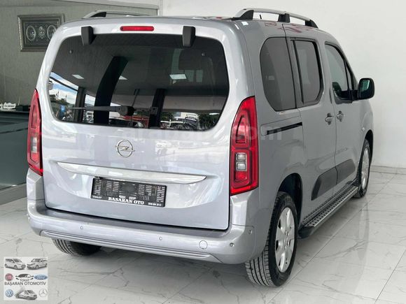 BOYASIZ HATASIZ 2022 COMBO 1.5 DİZEL OTOMATİK 110 BİN KM