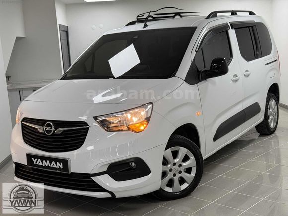 İLK ELDEN 2022 OPEL COMBO 1.5 D EDİTİON 22.000 KM MANUEL