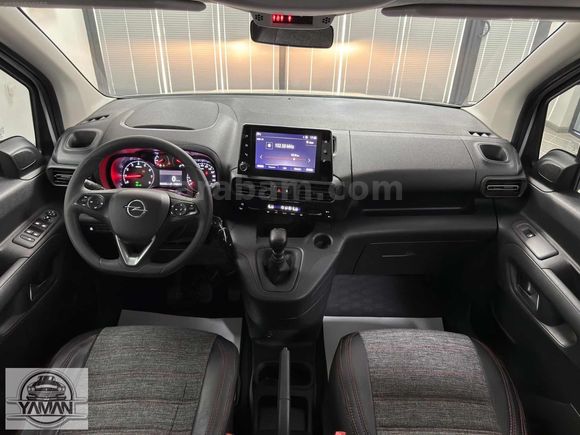 İLK ELDEN 2022 OPEL COMBO 1.5 D EDİTİON 22.000 KM MANUEL