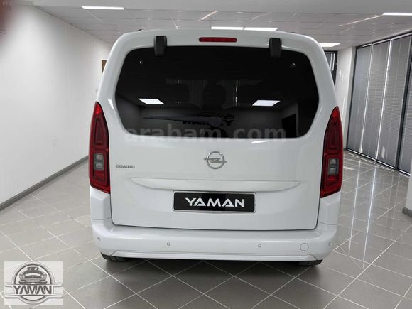 İLK ELDEN 2022 OPEL COMBO 1.5 D EDİTİON 22.000 KM MANUEL