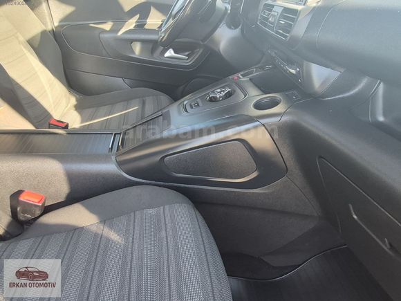 2021 - OTOMATİK VİTES - CAM TAVAN- ORTA KONSOL- HATASIZ- FULL..