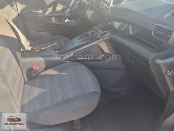 2021 - OTOMATİK VİTES - CAM TAVAN- ORTA KONSOL- HATASIZ- FULL..