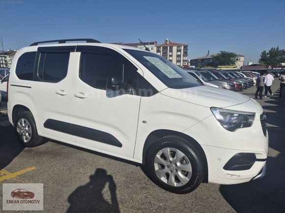 2021 - OTOMATİK VİTES - CAM TAVAN- ORTA KONSOL- HATASIZ- FULL..
