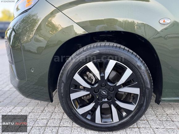 BATU AUTO'DAN 2024 OPEL COMBO 1.5DİZEL ULTİMATE CAM TAVAN !!!
