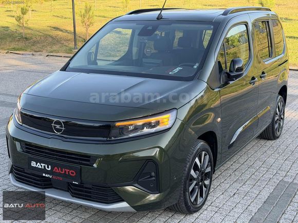 BATU AUTO'DAN 2024 OPEL COMBO 1.5DİZEL ULTİMATE CAM TAVAN !!!