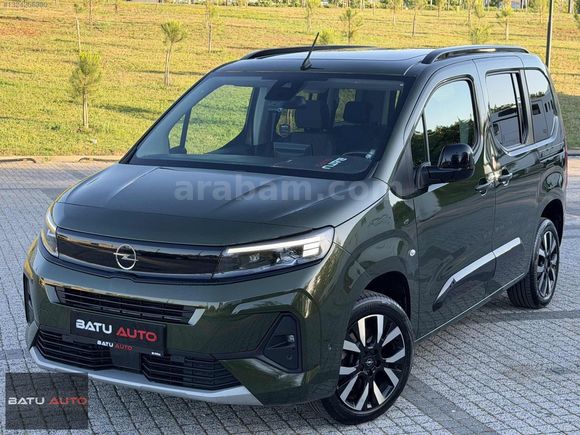 BATU AUTO'DAN 2024 OPEL COMBO 1.5DİZEL ULTİMATE CAM TAVAN !!!