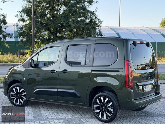 BATU AUTO'DAN 2024 OPEL COMBO 1.5DİZEL ULTİMATE CAM TAVAN !!!