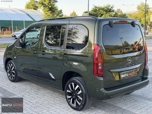 BATU AUTO'DAN 2024 OPEL COMBO 1.5DİZEL ULTİMATE CAM TAVAN !!!