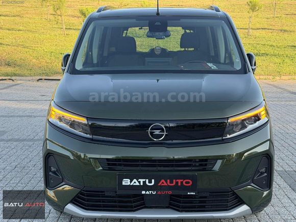 BATU AUTO'DAN 2024 OPEL COMBO 1.5DİZEL ULTİMATE CAM TAVAN !!!