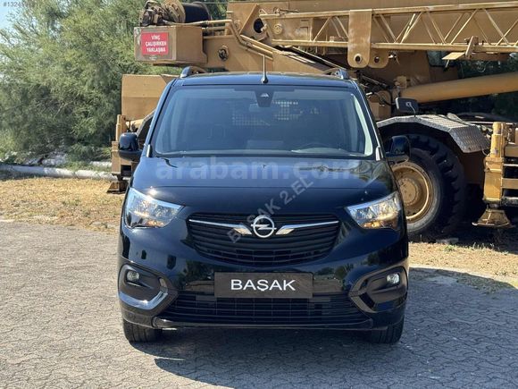 Başak Otomotiv 2.EL'den 2022 Combo Edition Hatasız 42 Bin KM