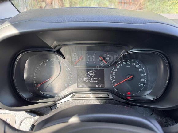Başak Otomotiv 2.EL'den 2022 Combo Edition Hatasız 42 Bin KM