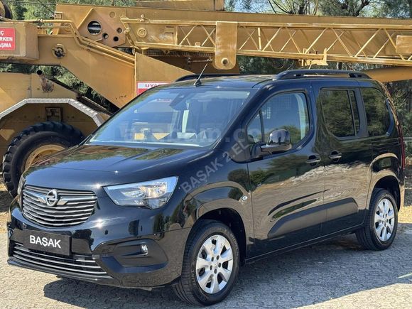 Başak Otomotiv 2.EL'den 2022 Combo Edition Hatasız 42 Bin KM