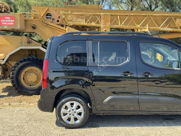 Başak Otomotiv 2.EL'den 2022 Combo Edition Hatasız 42 Bin KM